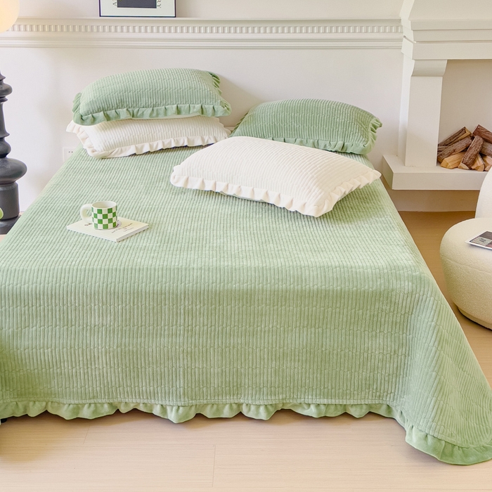 91家纺网 家纺一手货源 找家纺 乐野家居 2025新款A类加厚素色牛奶绒被套系列 森林绿