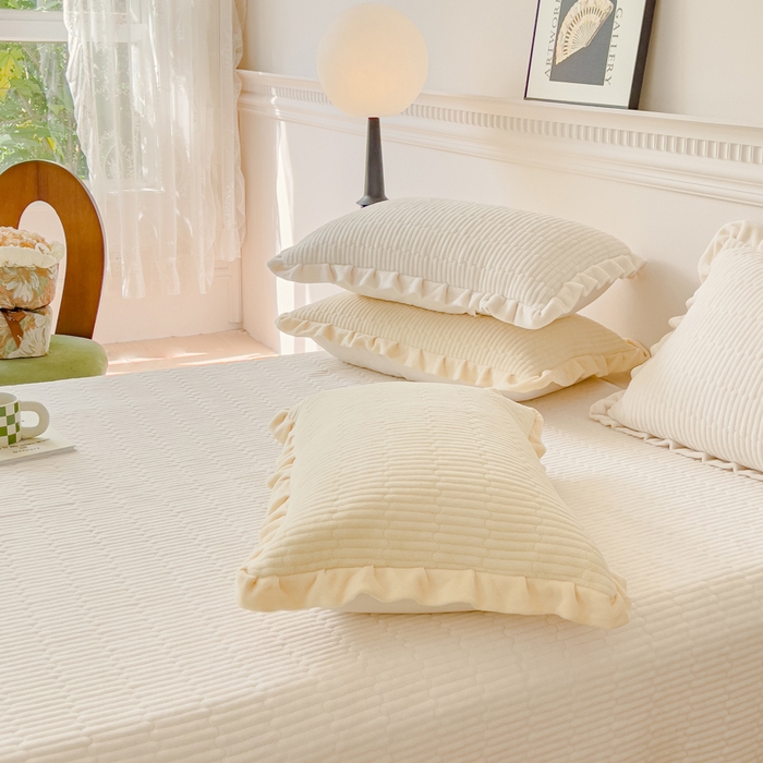 91家纺网 家纺一手货源 找家纺 乐野家居 2025新款A类加厚素色牛奶绒被套系列 珍珠白