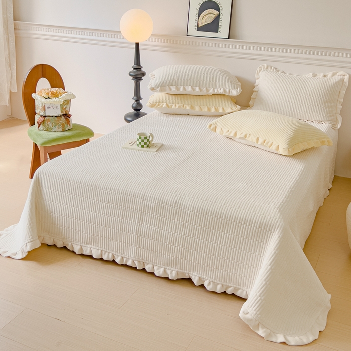 91家纺网 家纺一手货源 找家纺 乐野家居 2025新款A类加厚素色牛奶绒被套系列 珍珠白