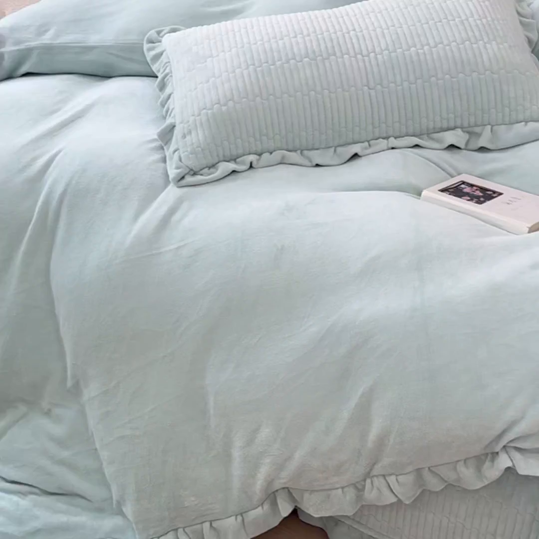 91家纺网 家纺一手货源 找家纺 乐野家居 2025新款A类加厚素色牛奶绒被套系列 冰湖蓝