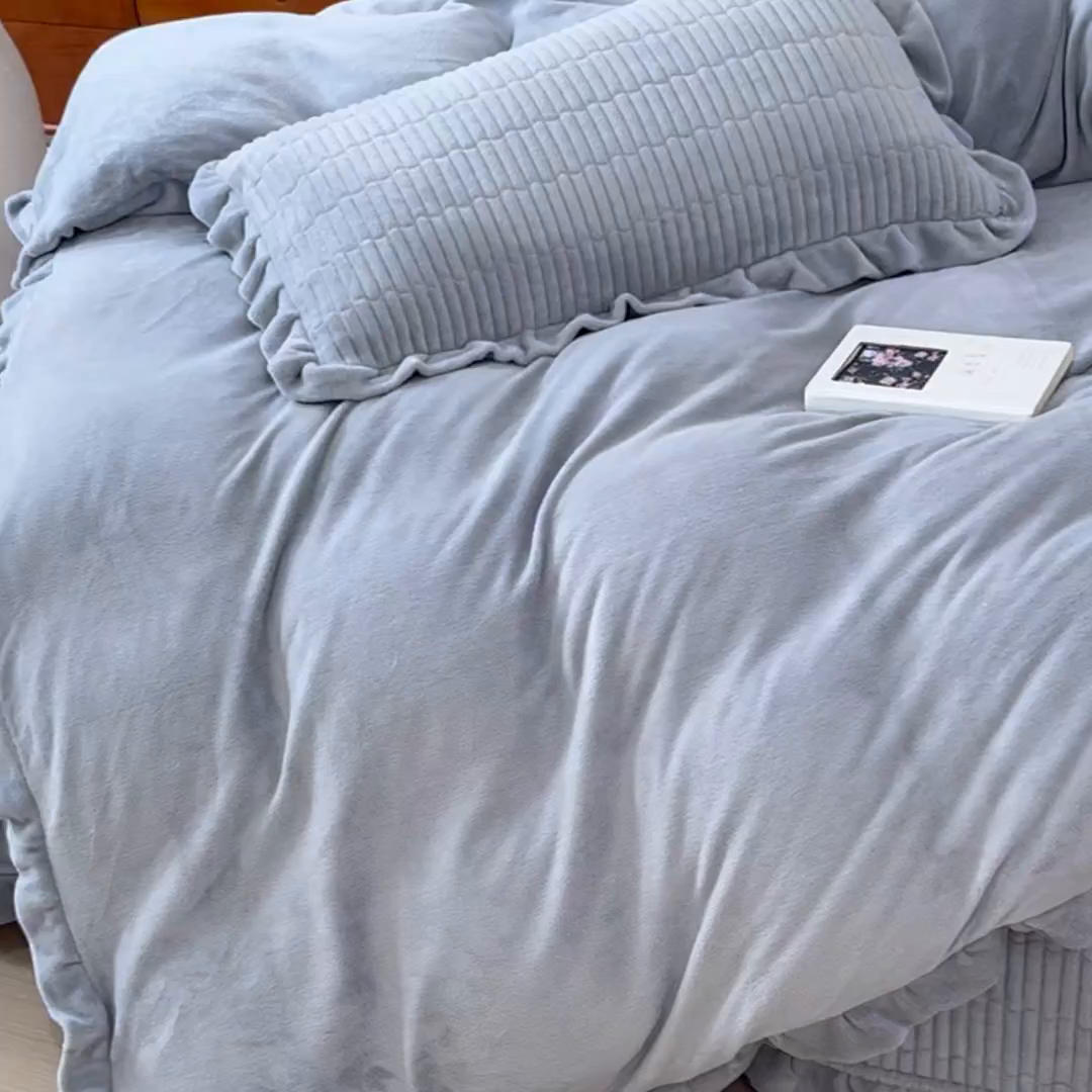 91家纺网 家纺一手货源 找家纺 乐野家居 2025新款A类加厚素色牛奶绒被套系列 时尚灰