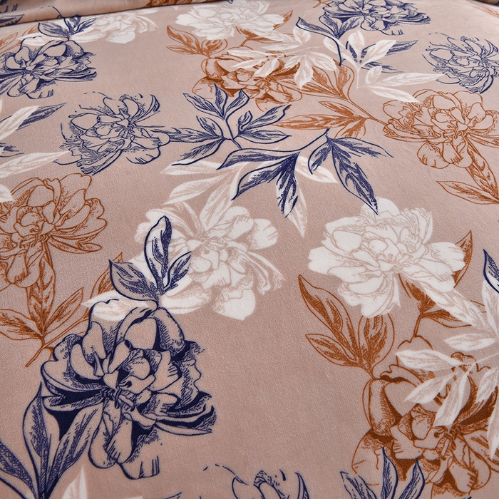 91家纺网 家纺一手货源 找家纺 佳一 2025新款高克重8-9斤 印花牛奶绒四件套 花海