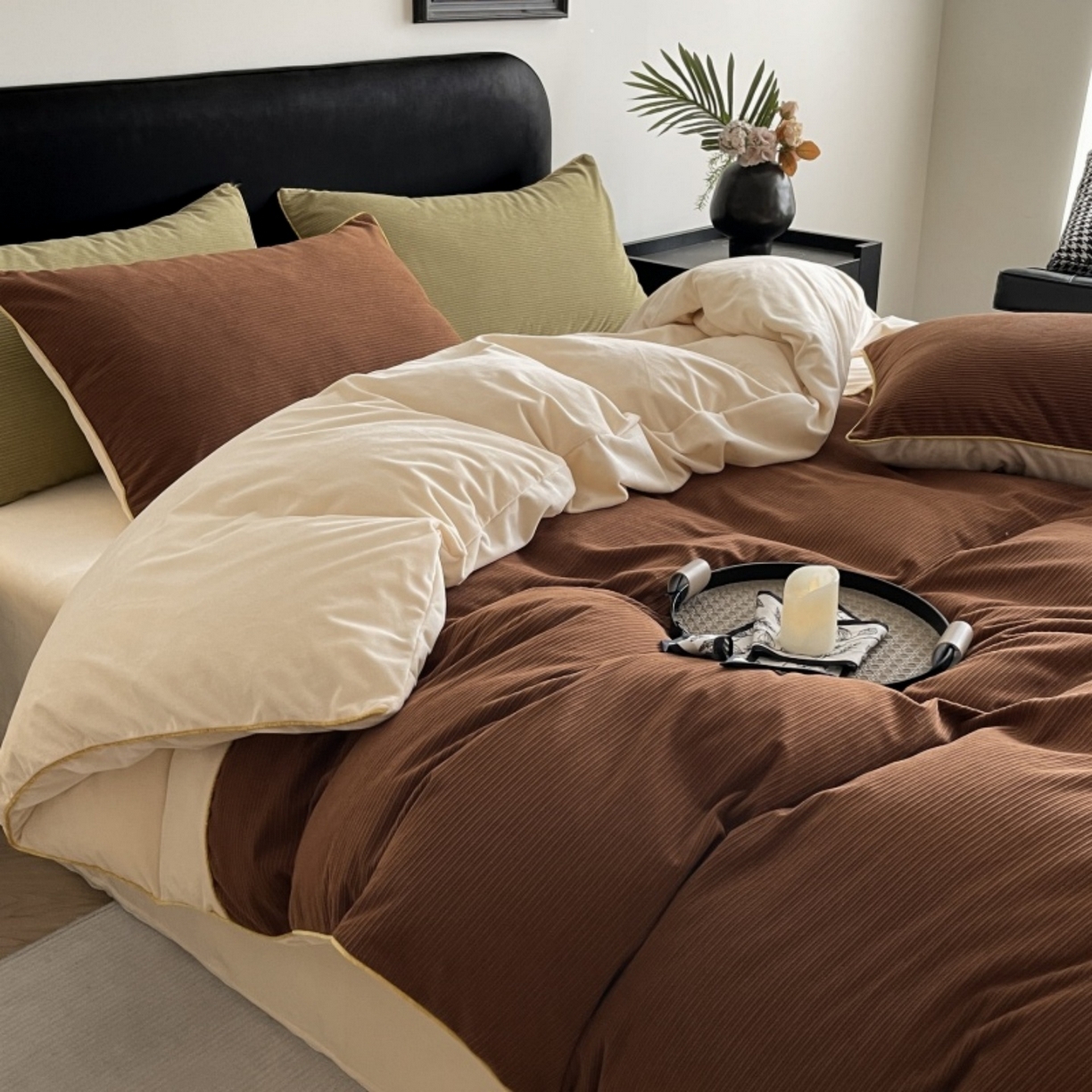 91家纺网 家纺一手货源 找家纺 羚羊语家纺 2025新款280克灯芯绒婴儿绒四件套高级嵌绳拼接款水晶绒宝宝绒牛奶绒床单床笠款三件套-奶芙绒系列 榛果奶茶