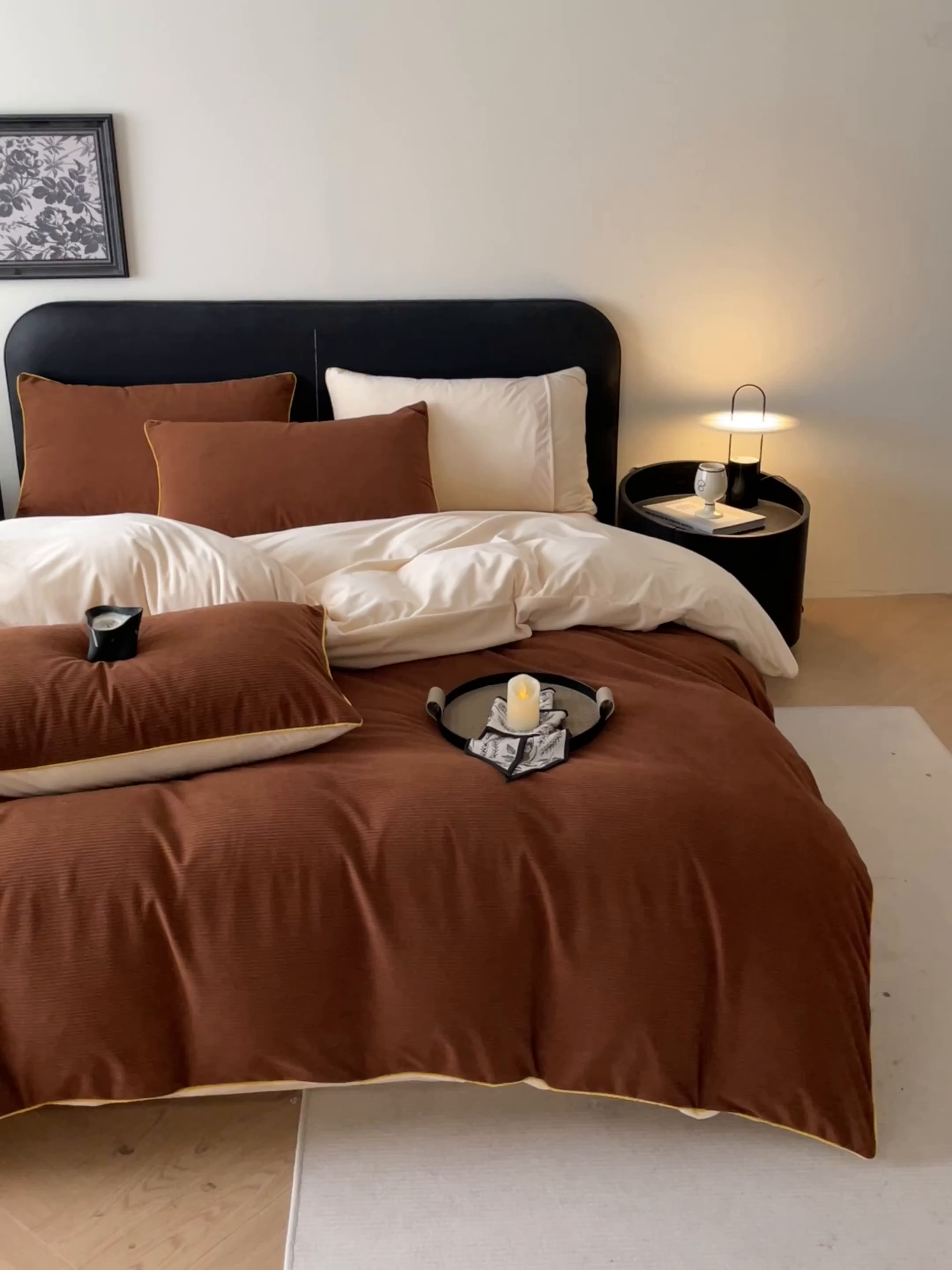 91家纺网 家纺一手货源 找家纺 羚羊语家纺 2025新款280克灯芯绒婴儿绒四件套高级嵌绳拼接款水晶绒宝宝绒牛奶绒床单床笠款三件套-奶芙绒系列 榛果奶茶