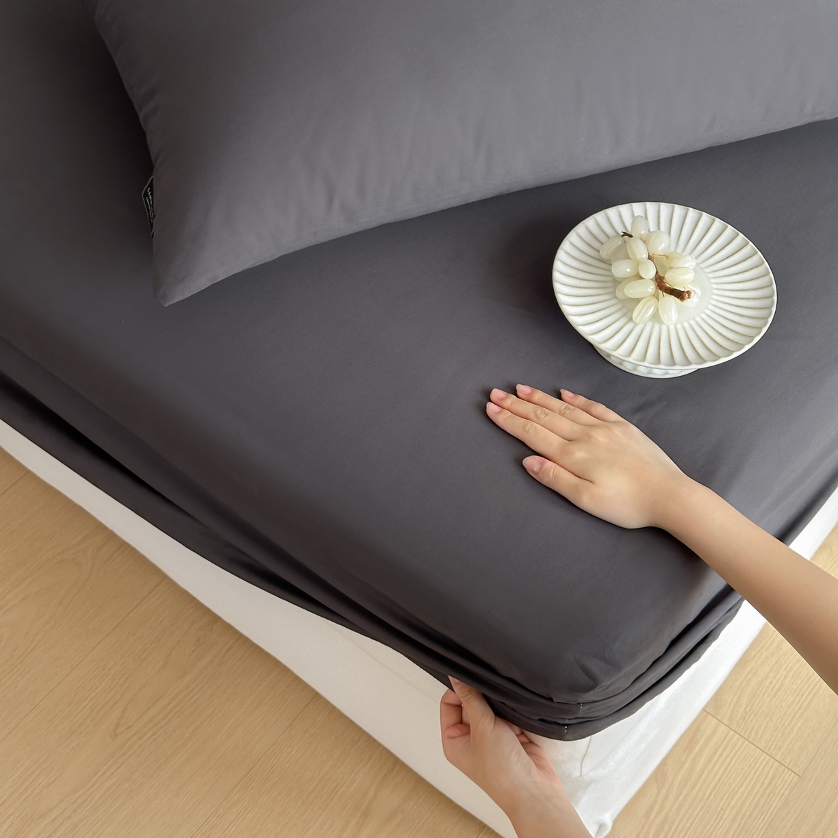 91家纺网 家纺一手货源 找家纺 三味舒屋 2025新款50支磨毛长绒棉纯棉纯色单床笠床笠单件-长期主义 深灰