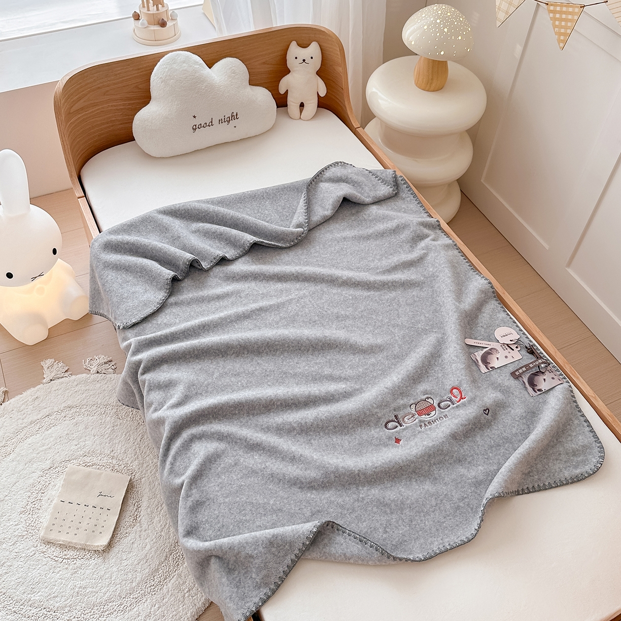小欢喜 2025新款多功能双面高克重獭獭绒盖毯 灰色