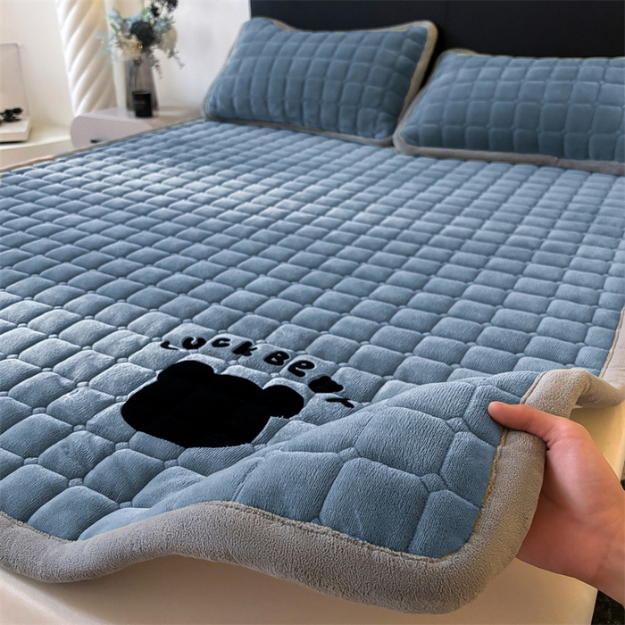 喜居 2025新款luck熊牛奶绒床垫床褥子床护垫 LUCK熊-蓝