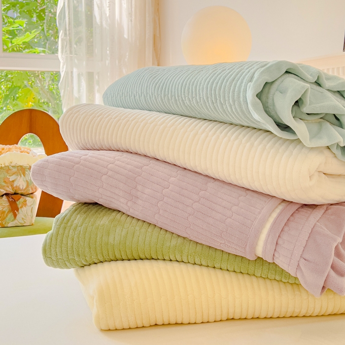 91家纺网 家纺一手货源 找家纺 乐野家居 2025新款A类加厚素色牛奶绒床盖系列 组合图