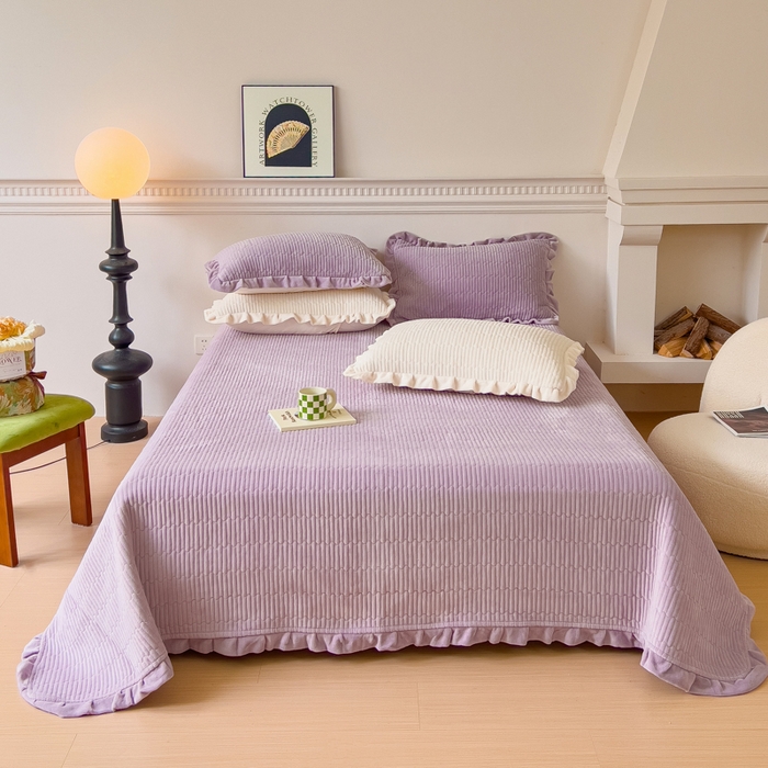 91家纺网 家纺一手货源 找家纺 乐野家居 2025新款A类加厚素色牛奶绒床盖系列 风信紫