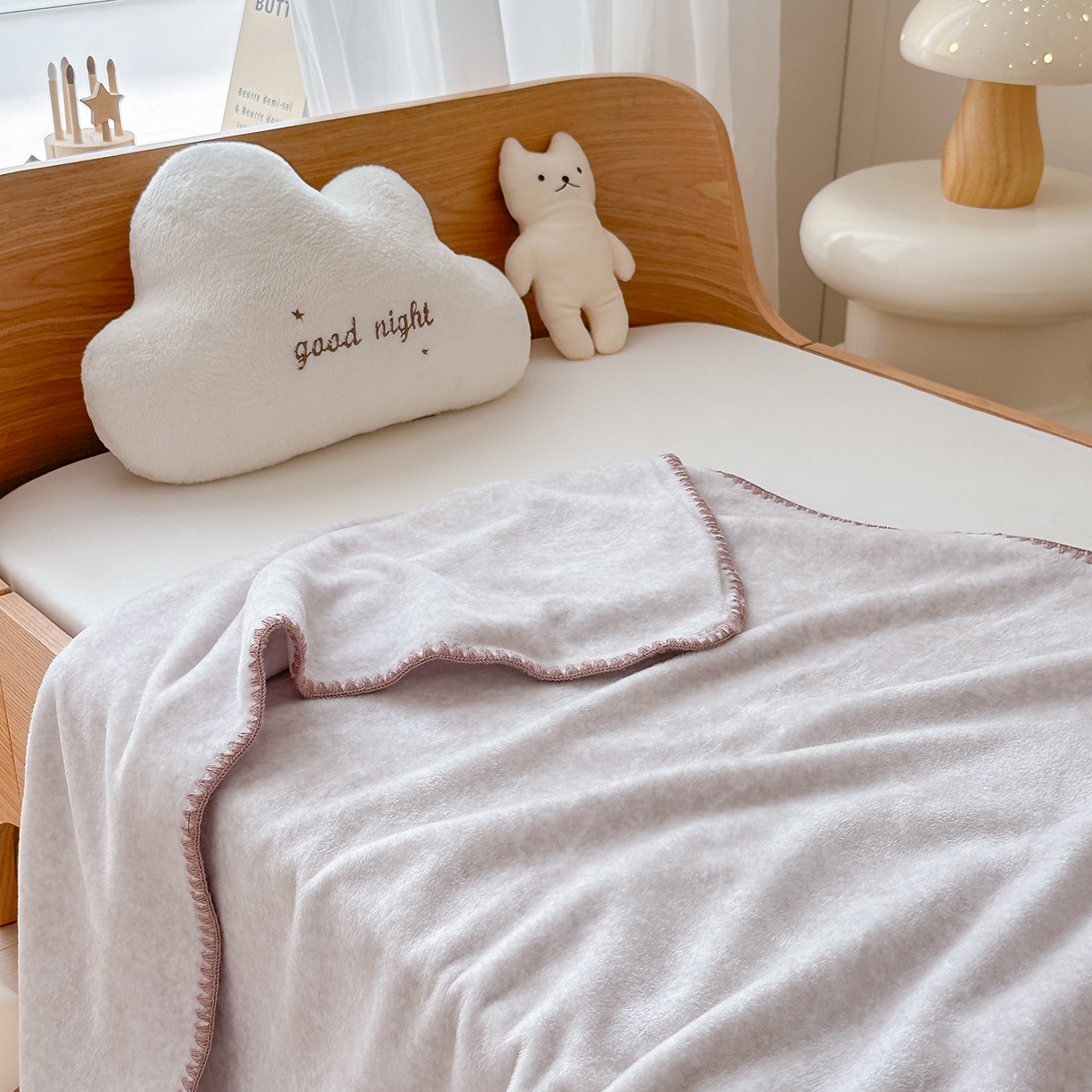 91家纺网 家纺一手货源 找家纺 小欢喜 2025新款多功能双面高克重獭獭绒盖毯 浅驼