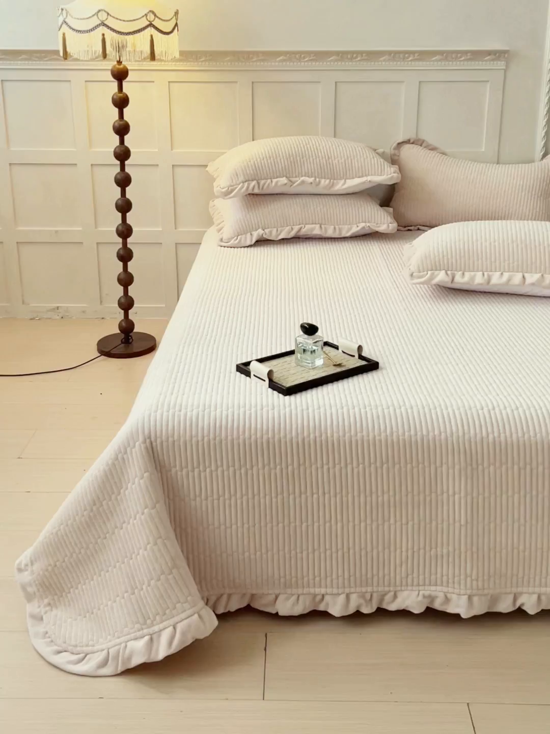 91家纺网 家纺一手货源 找家纺 乐野家居 2025新款A类加厚素色牛奶绒床盖系列 奶杏陶