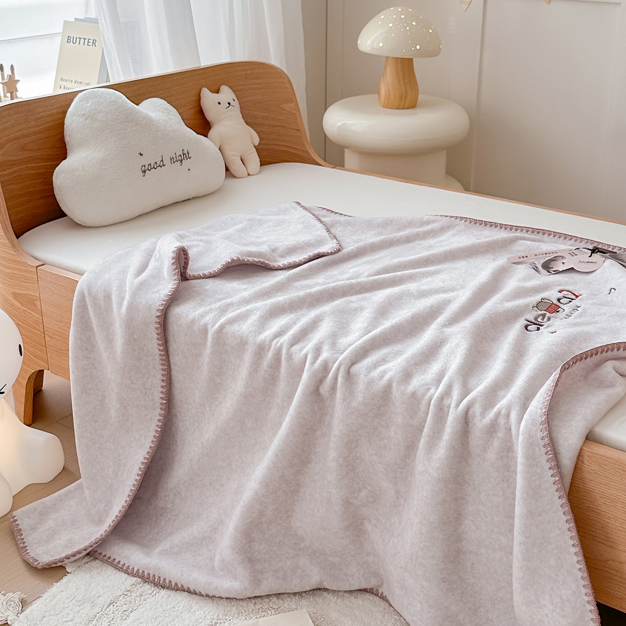 91家纺网 家纺一手货源 找家纺 小欢喜 2025新款多功能双面高克重獭獭绒盖毯 浅驼