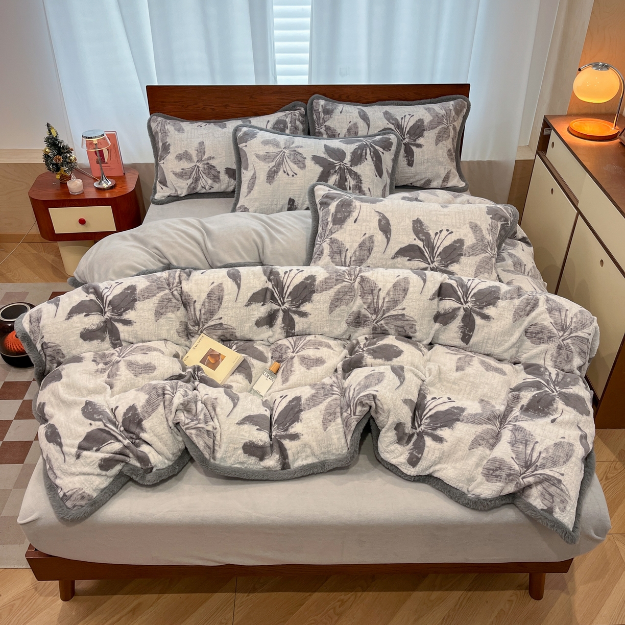 91家纺网 家纺一手货源 找家纺 （总）安哆啦 2025新款着色烂花雕花兔毛绒包边牛奶绒四件套