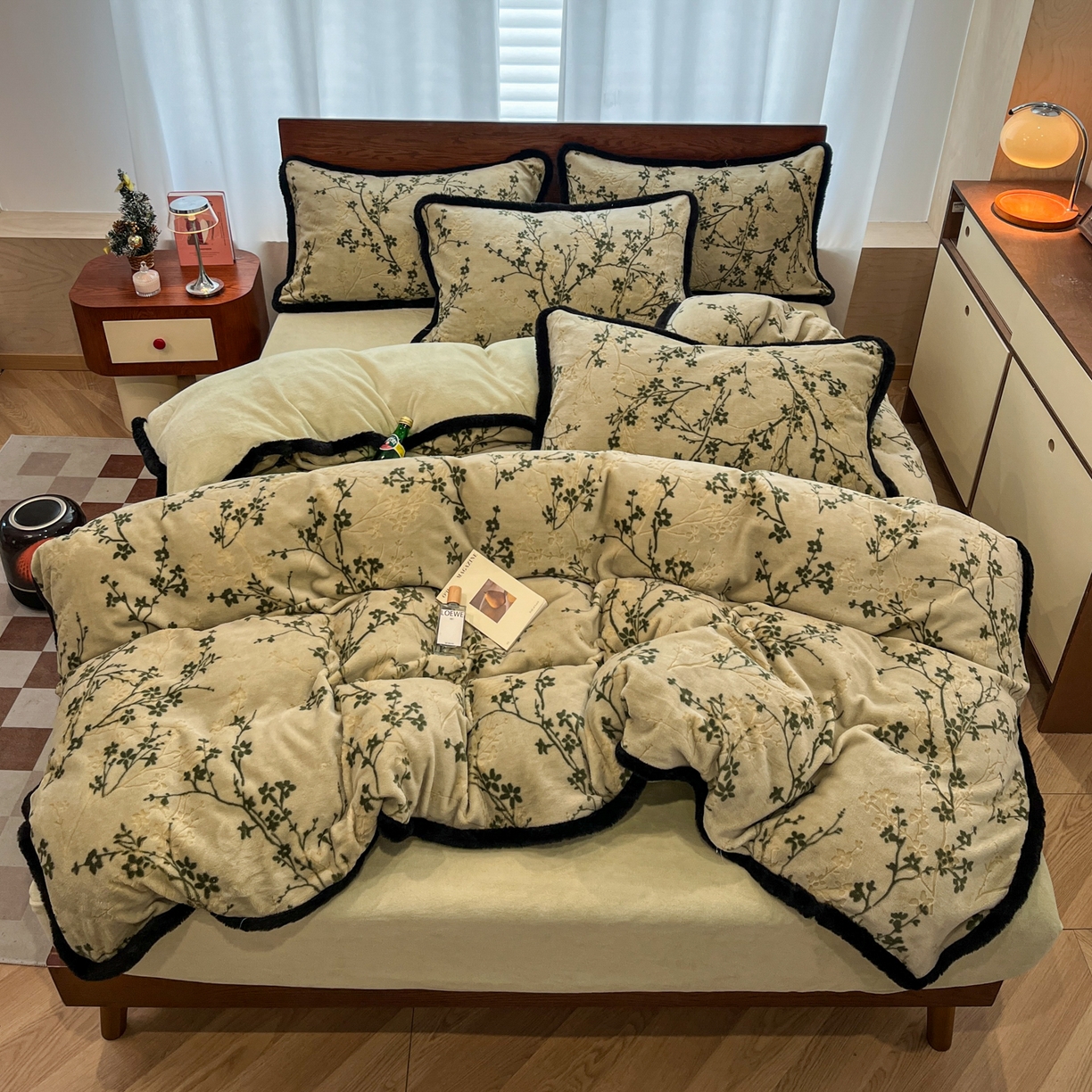 91家纺网 家纺一手货源 找家纺 （总）安哆啦 2025新款着色烂花雕花兔毛绒包边牛奶绒四件套