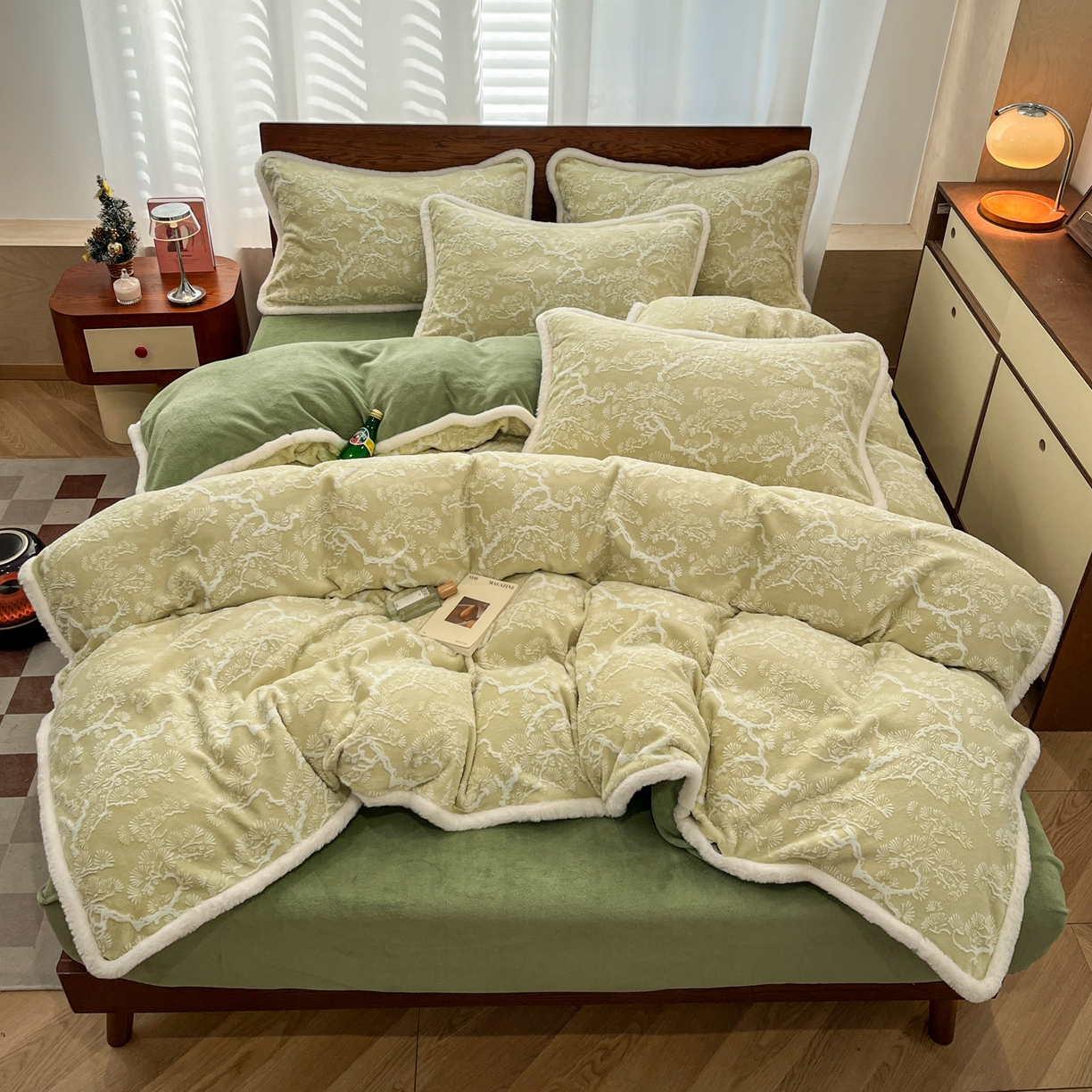 91家纺网 家纺一手货源 找家纺 （总）安哆啦 2025新款着色烂花雕花兔毛绒包边牛奶绒四件套