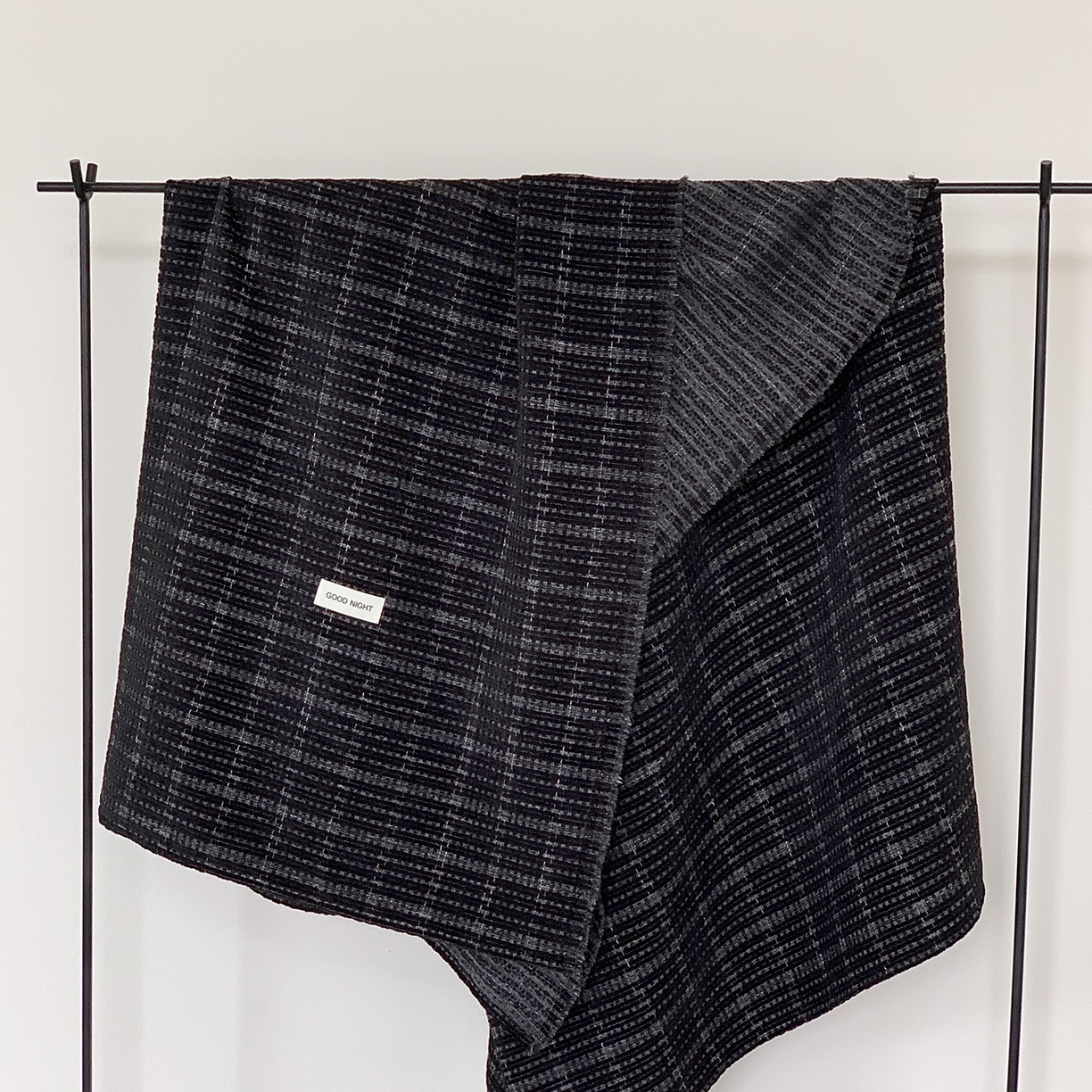 91家纺网 家纺一手货源 找家纺 小欢喜 2025新款雪尼尔盖毯午休毯 慕思-黑