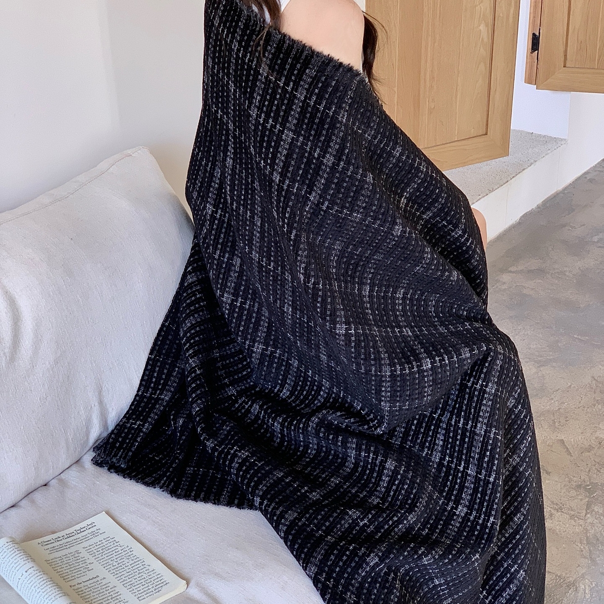 91家纺网 家纺一手货源 找家纺 小欢喜 2025新款雪尼尔盖毯午休毯 慕思-黑