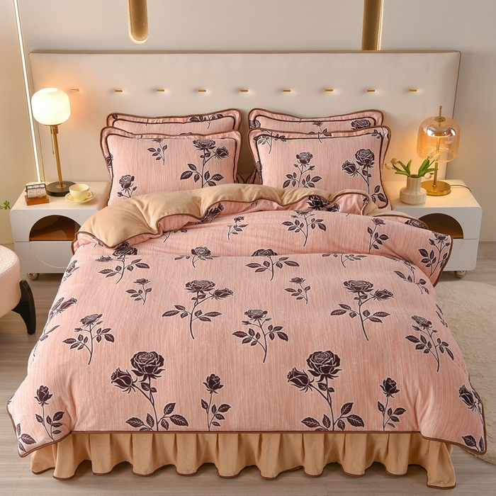 91家纺网 家纺一手货源 找家纺 佳一 2025新款高克重8-9斤 印花牛奶绒四件套 秋雅