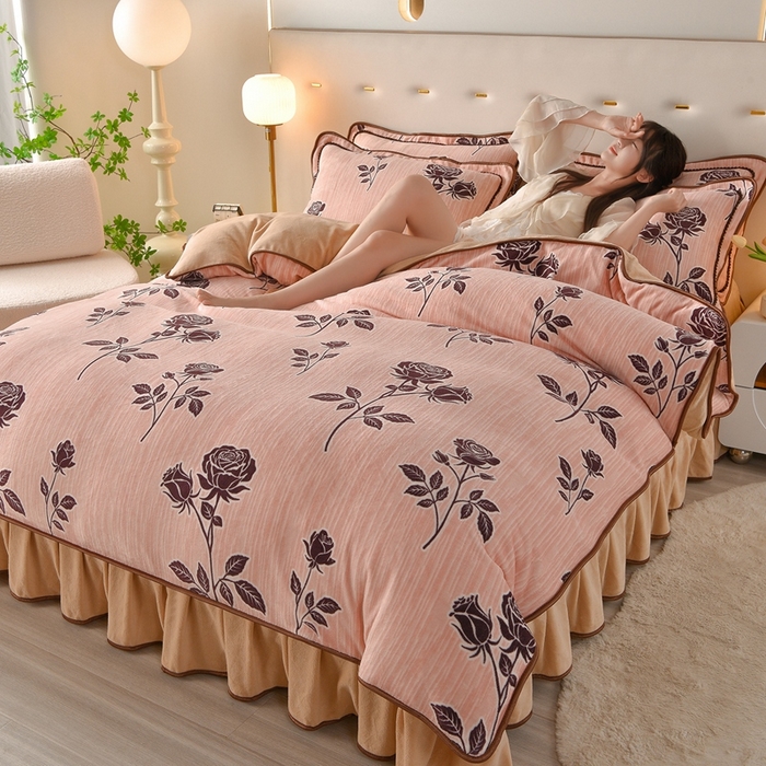 91家纺网 家纺一手货源 找家纺 佳一 2025新款高克重8-9斤 印花牛奶绒四件套 秋雅