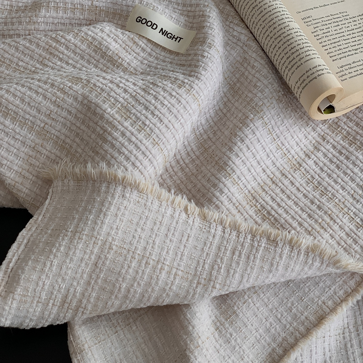 91家纺网 家纺一手货源 找家纺 小欢喜 2025新款雪尼尔盖毯午休毯 慕思-米