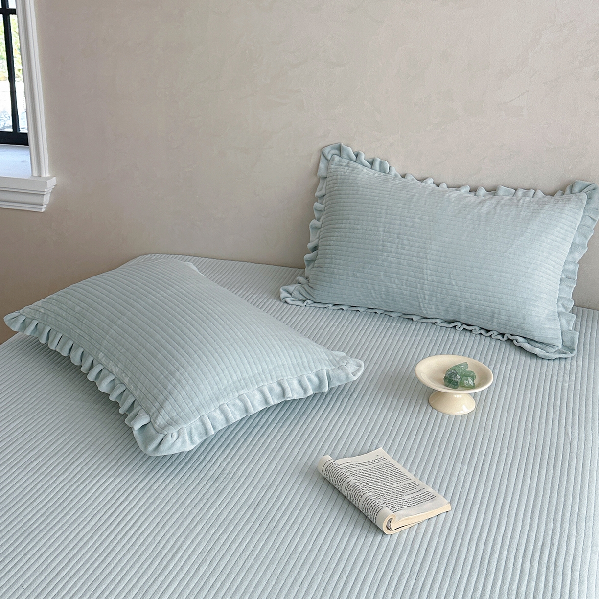 91家纺网 家纺一手货源 找家纺 （总）琳可家居 2025新款纯色消光高克重牛奶绒夹棉床笠保暖加厚床笠三件套（提供买家秀）