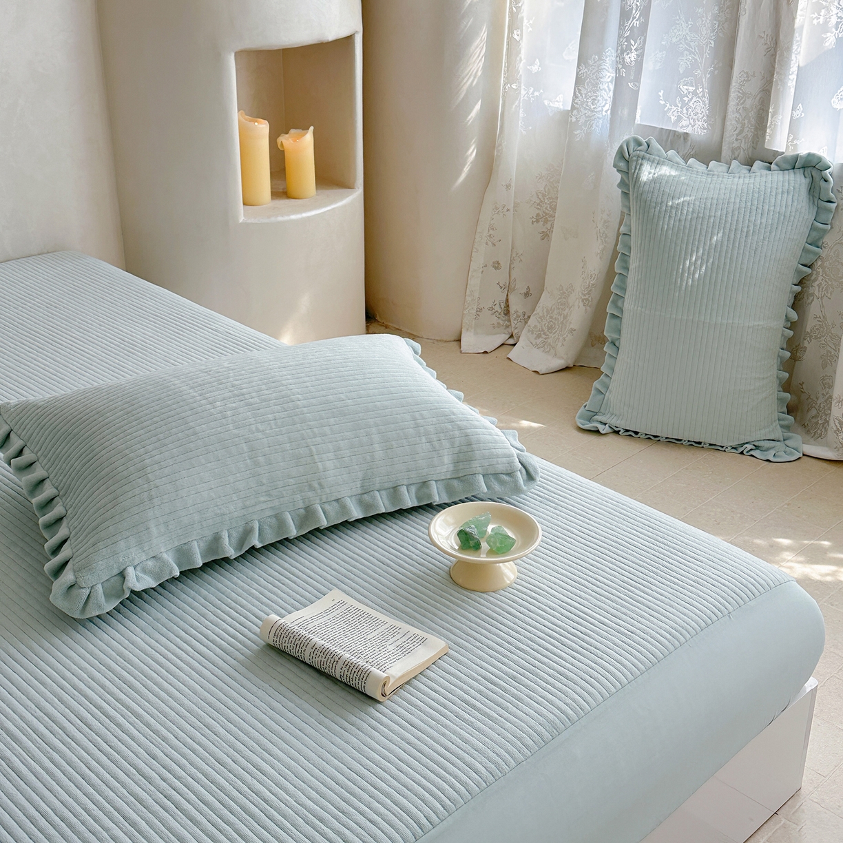 91家纺网 家纺一手货源 找家纺 （总）琳可家居 2025新款纯色消光高克重牛奶绒夹棉床笠保暖加厚床笠三件套（提供买家秀）