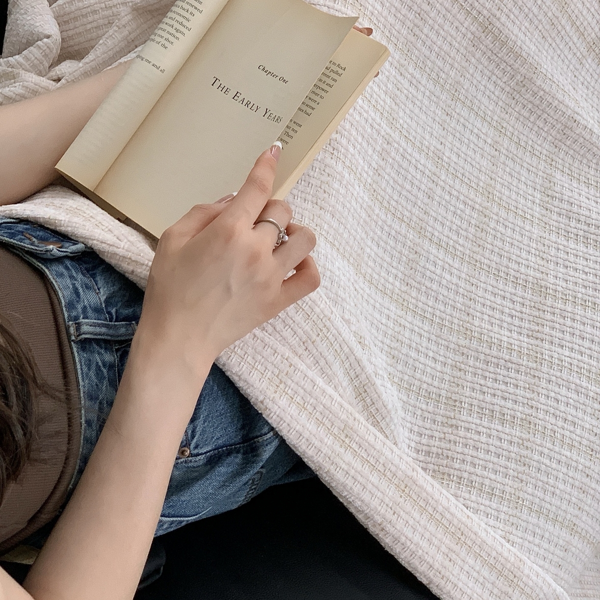 91家纺网 家纺一手货源 找家纺 小欢喜 2025新款雪尼尔盖毯午休毯 慕思-米