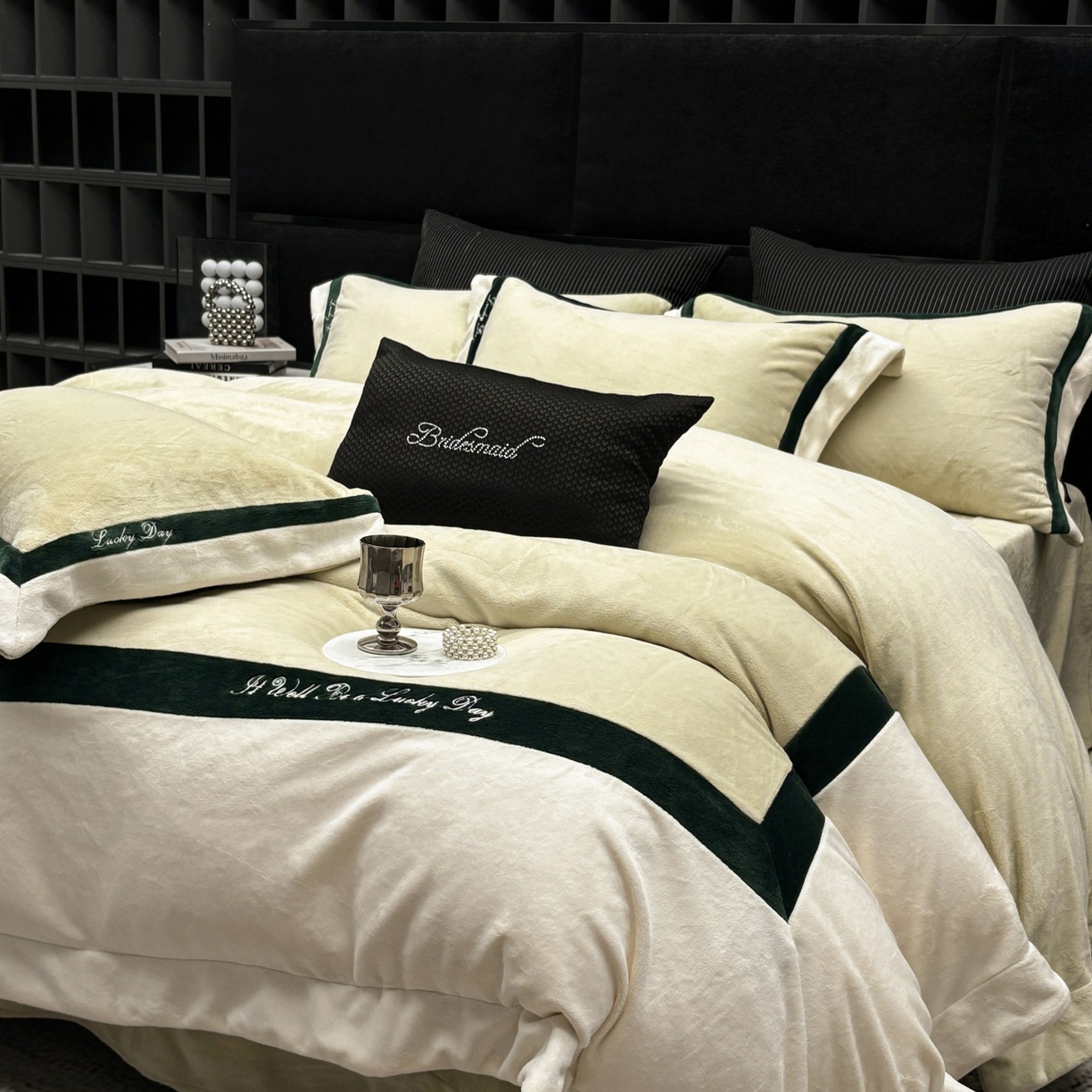 91家纺网 家纺一手货源 找家纺 蓝梦 2025新款270g全消光牛奶绒四件套-雪芙莉系列 浅绿