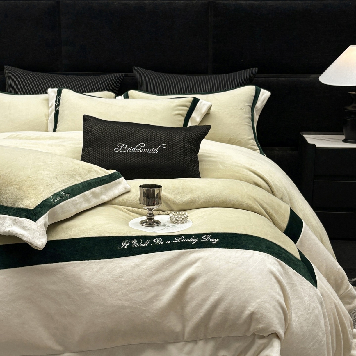 91家纺网 家纺一手货源 找家纺 蓝梦 2025新款270g全消光牛奶绒四件套-雪芙莉系列 浅绿