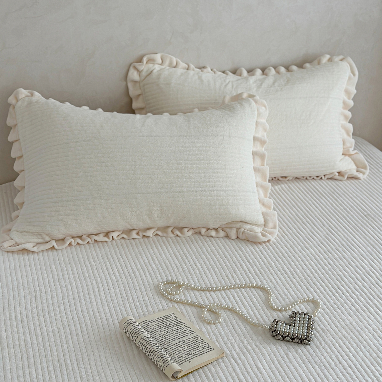 91家纺网 家纺一手货源 找家纺 琳可家居 2025新款纯色消光高克重牛奶绒夹棉床笠保暖加厚床笠三件套（提供买家秀） 云朵白-床笠款