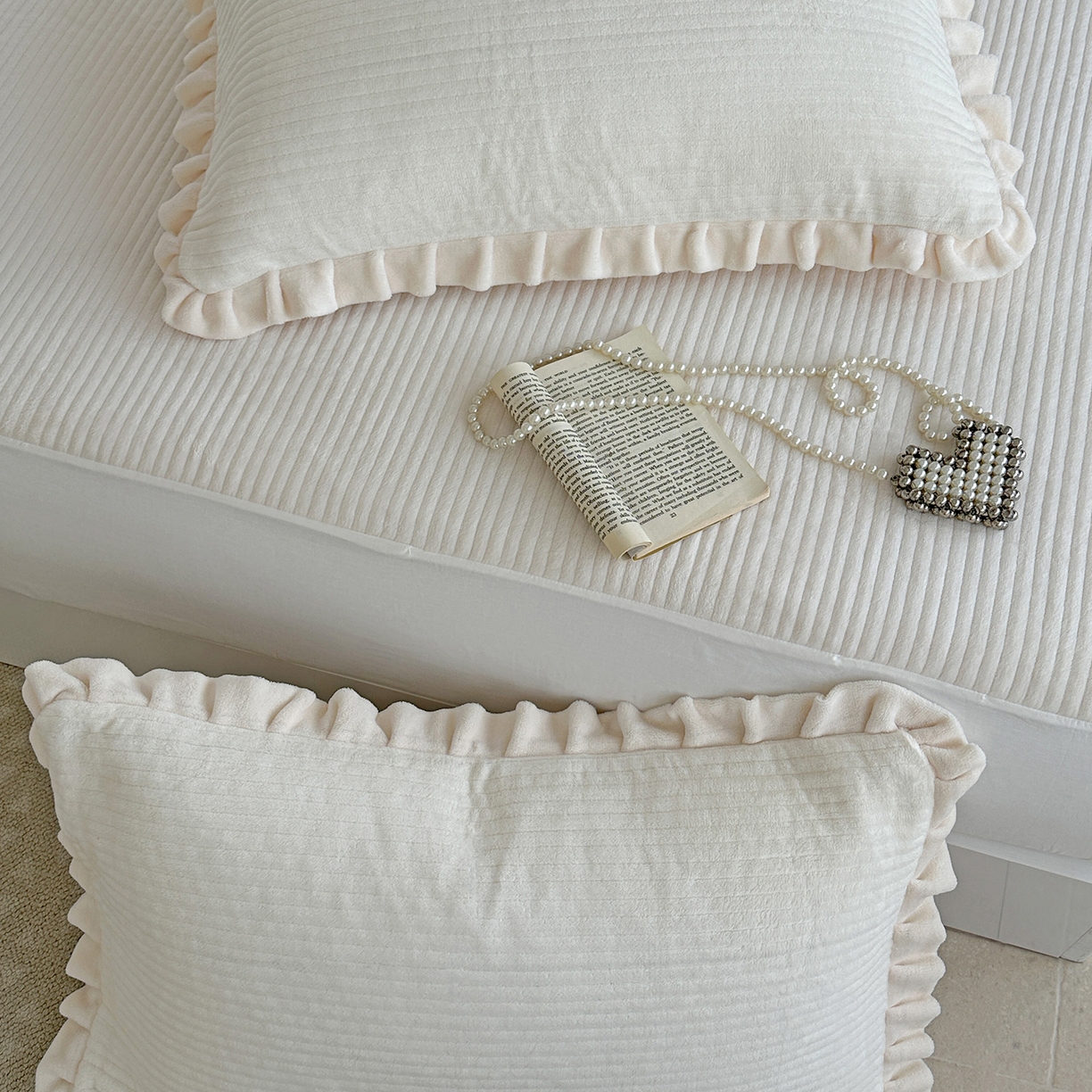 91家纺网 家纺一手货源 找家纺 琳可家居 2025新款纯色消光高克重牛奶绒夹棉床笠保暖加厚床笠三件套（提供买家秀） 云朵白-床笠款