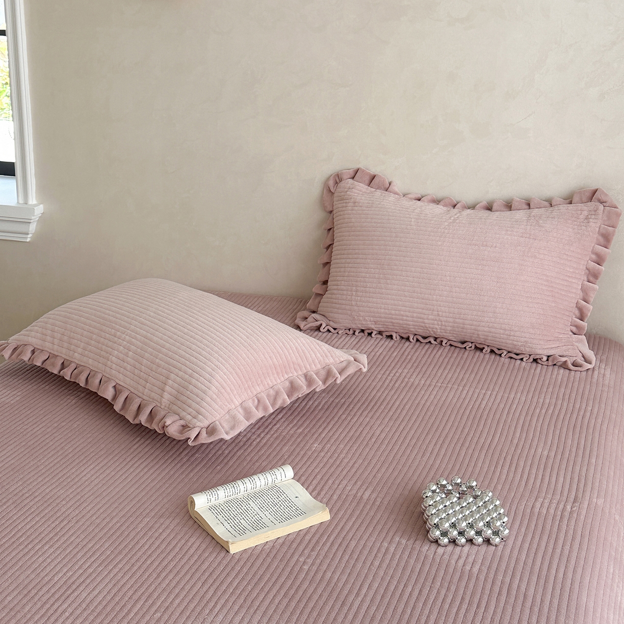 91家纺网 家纺一手货源 找家纺 琳可家居 2025新款纯色消光高克重牛奶绒夹棉床笠保暖加厚床笠三件套（提供买家秀） 浅豆沙-床笠款