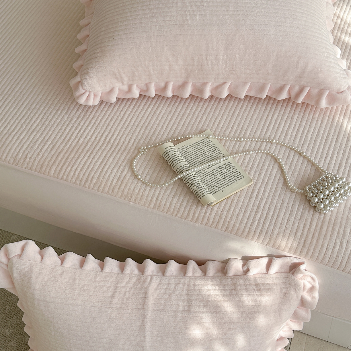 91家纺网 家纺一手货源 找家纺 琳可家居 2025新款纯色消光高克重牛奶绒夹棉床笠保暖加厚床笠三件套（提供买家秀） 悠悠粉-床笠款