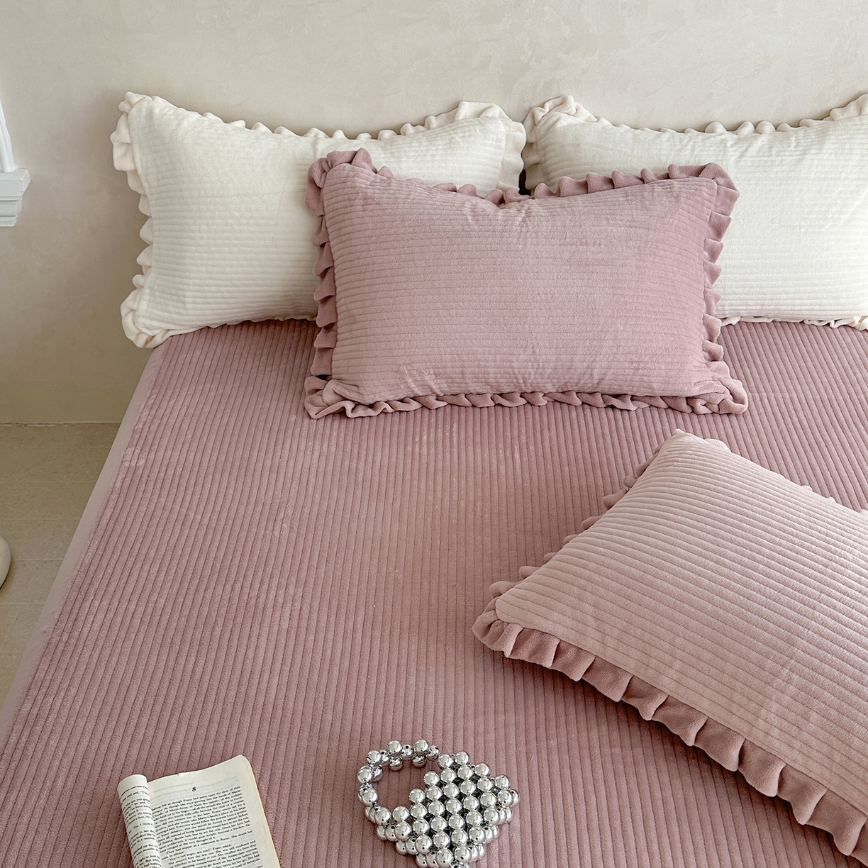 91家纺网 家纺一手货源 找家纺 琳可家居 2025新款纯色消光高克重牛奶绒夹棉床笠保暖加厚床笠三件套（提供买家秀） 浅豆沙-床笠款