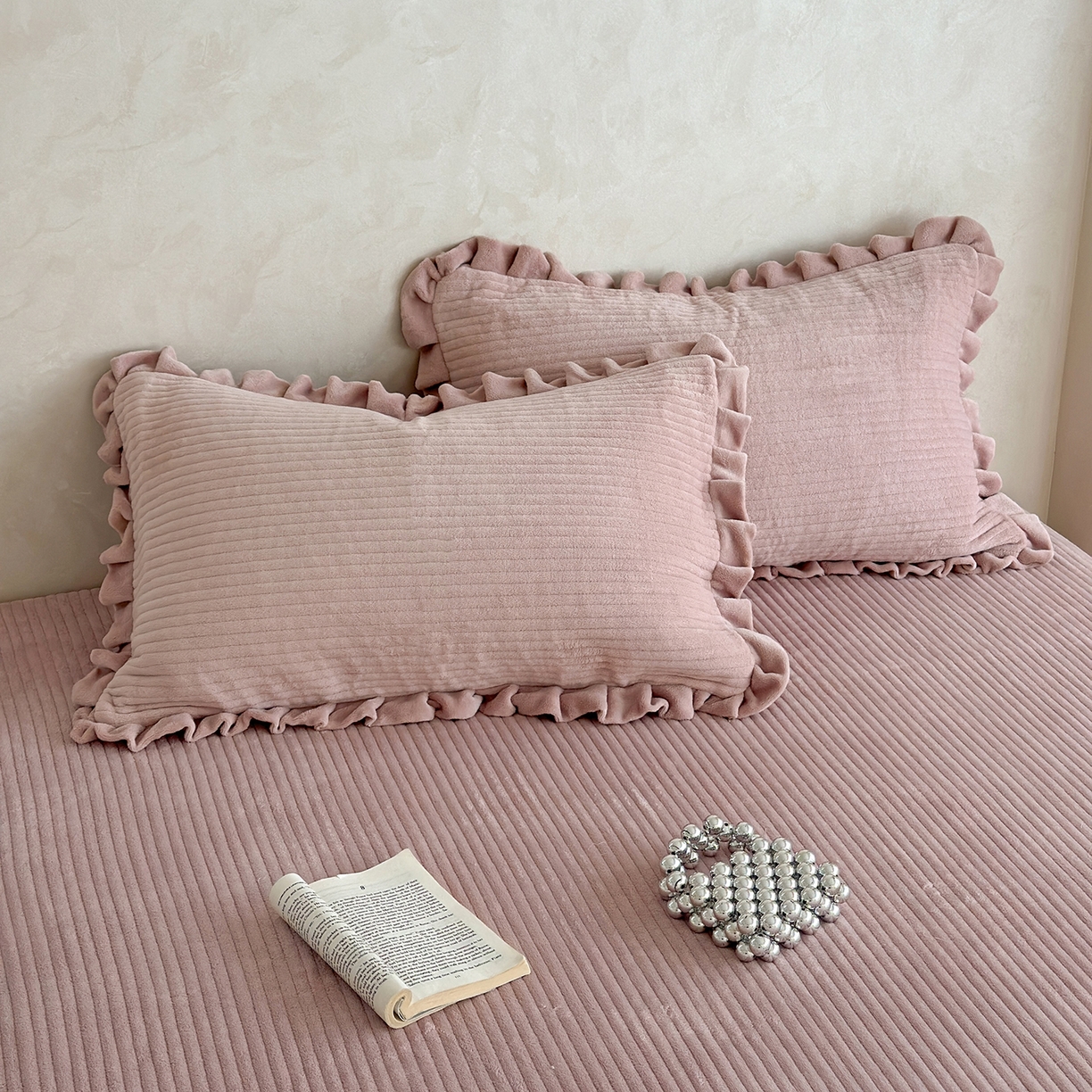 91家纺网 家纺一手货源 找家纺 琳可家居 2025新款纯色消光高克重牛奶绒夹棉床笠保暖加厚床笠三件套（提供买家秀） 浅豆沙-床笠款