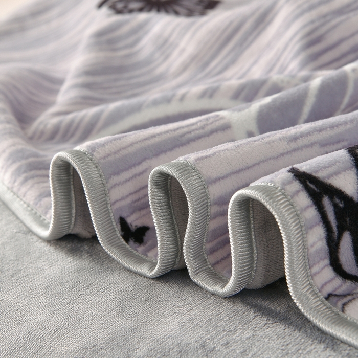 91家纺网 家纺一手货源 找家纺 佳一 2025新款高克重8-9斤 印花牛奶绒四件套 梦蝶-灰