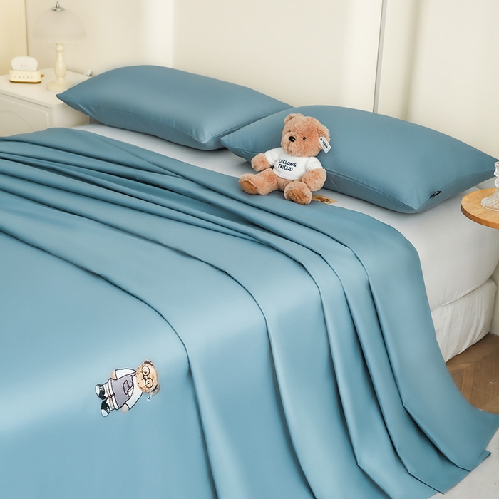 91家纺网 家纺一手货源 找家纺 泰迪爱兰Teddy ISLAND  2026新款全棉40S单品刺绣床单 时尚蓝