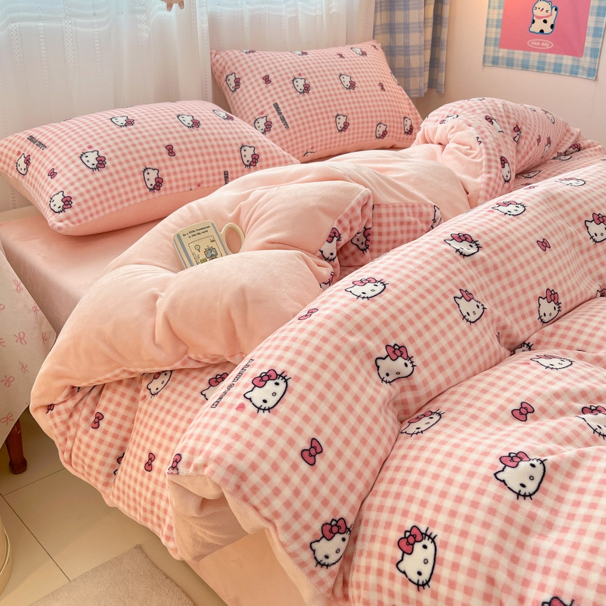 91家纺网 家纺一手货源 找家纺 星禾优选 2025新款三丽鸥高克重牛奶绒印花四件套 绒-胡须粉kt