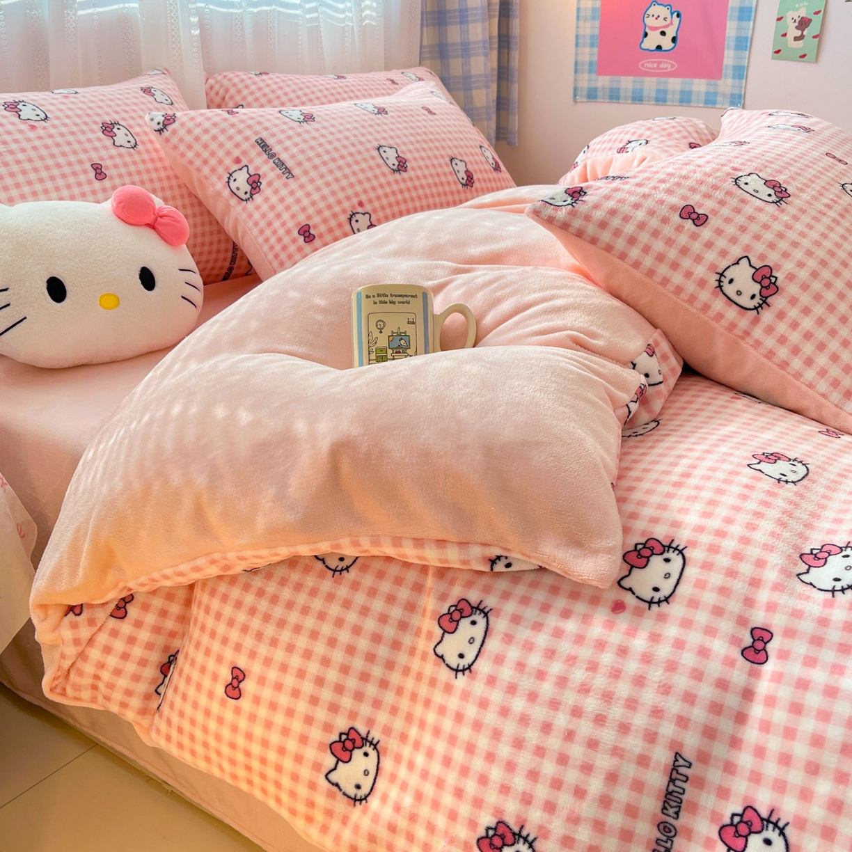 91家纺网 家纺一手货源 找家纺 星禾优选 2025新款三丽鸥高克重牛奶绒印花四件套 绒-胡须粉kt