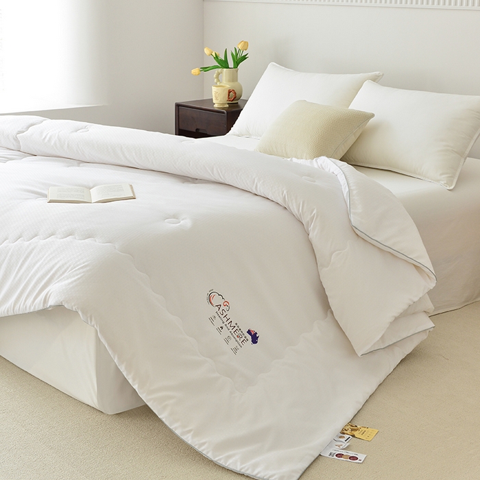 91家纺网 家纺一手货源 找家纺 （总）小燕燕家纺 2025新款提花面料澳毛被芯保暖亲肤被子被芯