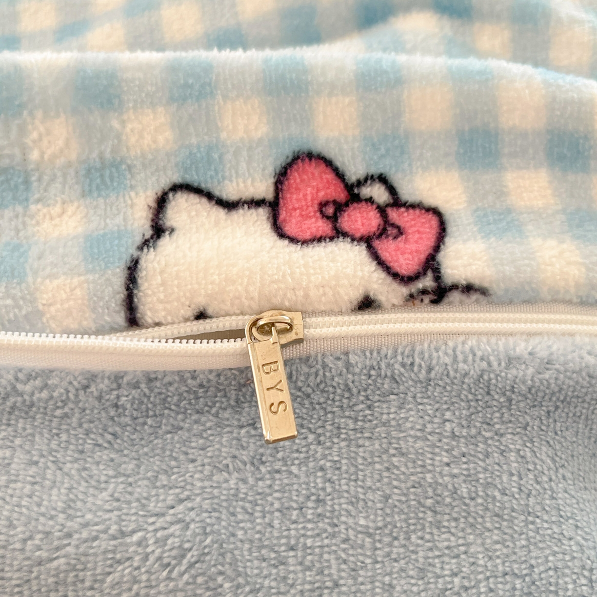 91家纺网 家纺一手货源 找家纺 星禾优选 2025新款三丽鸥高克重牛奶绒印花四件套 绒-胡须蓝kt