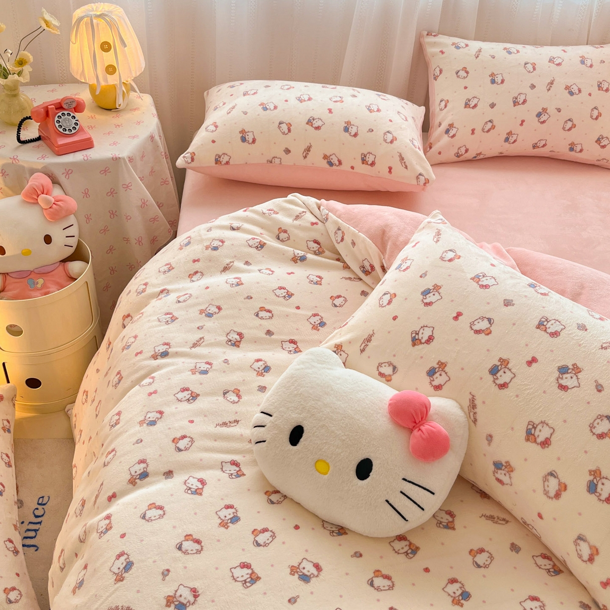 91家纺网 家纺一手货源 找家纺 星禾优选 2025新款三丽鸥高克重牛奶绒印花四件套 绒-凯蒂与熊