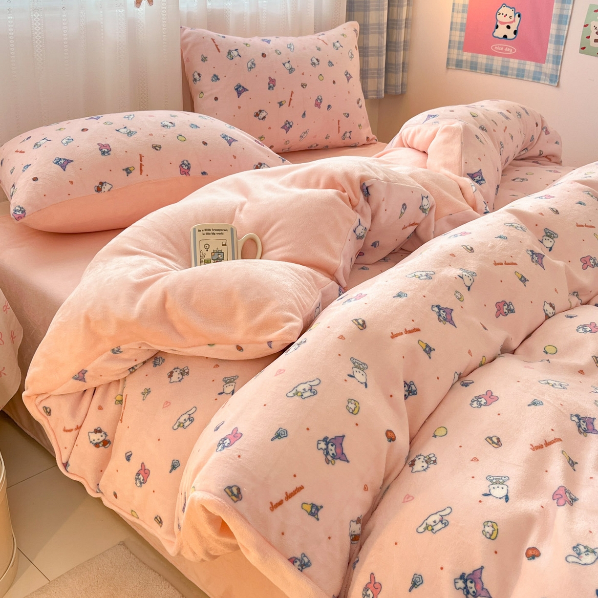 91家纺网 家纺一手货源 找家纺 星禾优选 2025新款三丽鸥高克重牛奶绒印花四件套 绒-丽鸥星球