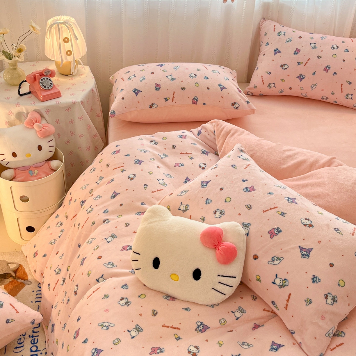 91家纺网 家纺一手货源 找家纺 星禾优选 2025新款三丽鸥高克重牛奶绒印花四件套 绒-丽鸥星球