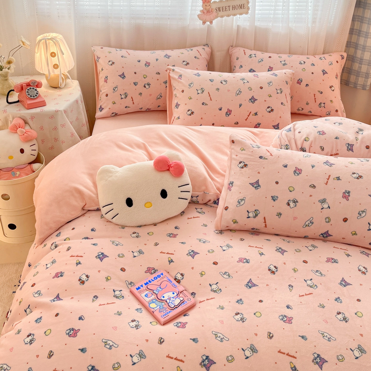 91家纺网 家纺一手货源 找家纺 星禾优选 2025新款三丽鸥高克重牛奶绒印花四件套 绒-丽鸥星球