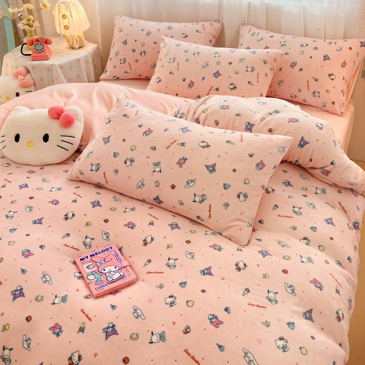 91家纺网 家纺一手货源 找家纺 星禾优选 2025新款三丽鸥高克重牛奶绒印花四件套 绒-丽鸥星球