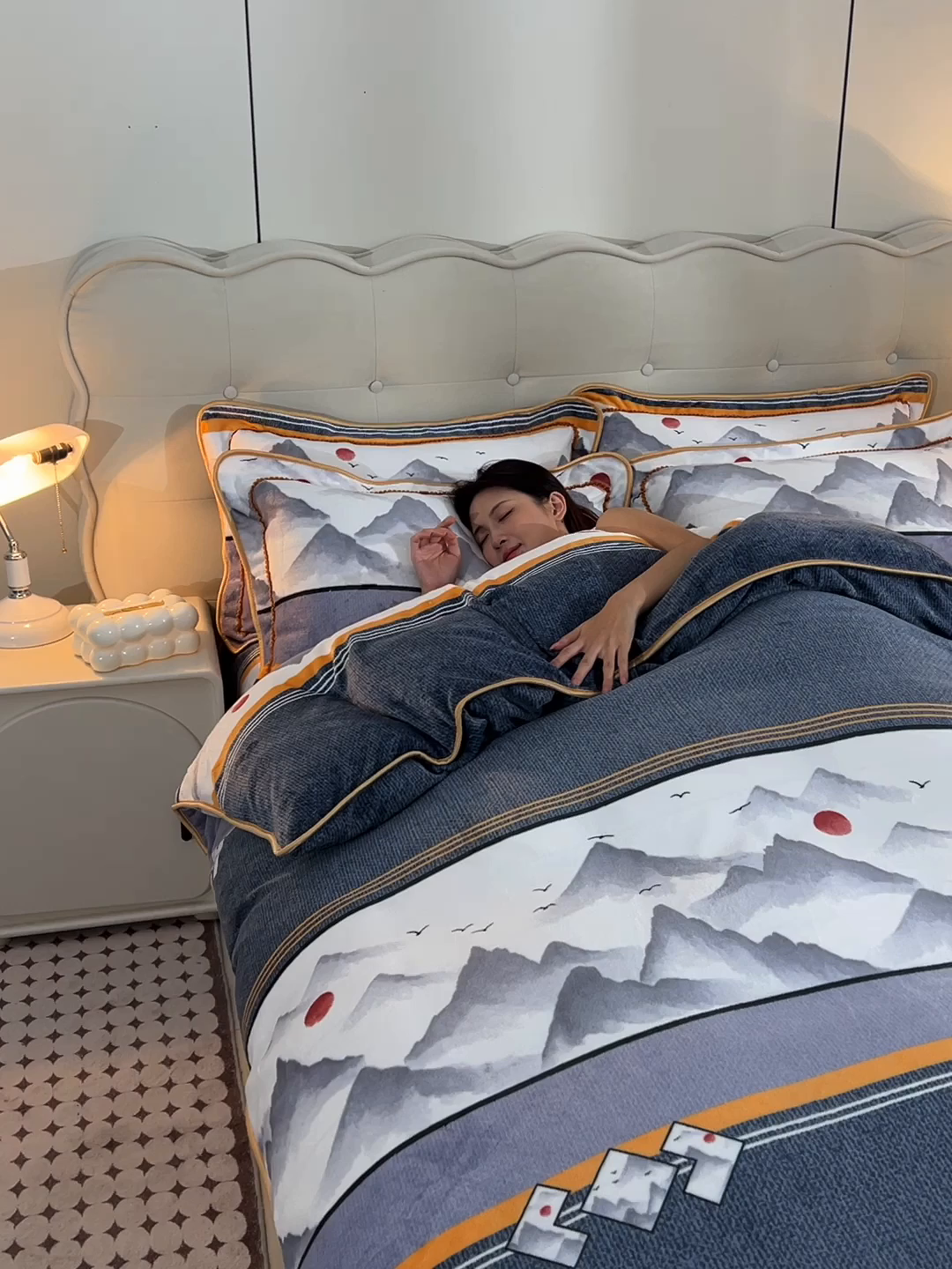 91家纺网 家纺一手货源 找家纺 佳一 2025新款高克重8-9斤 印花牛奶绒四件套 锦绣山河