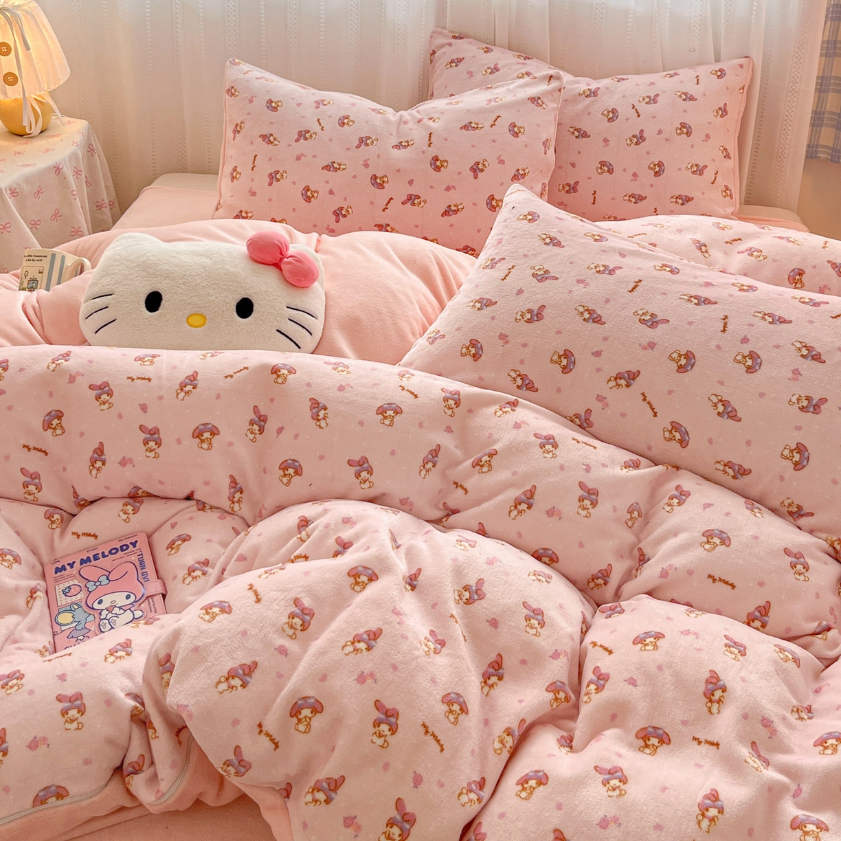 91家纺网 家纺一手货源 找家纺 星禾优选 2025新款三丽鸥高克重牛奶绒印花四件套 绒-糯叽美乐蒂