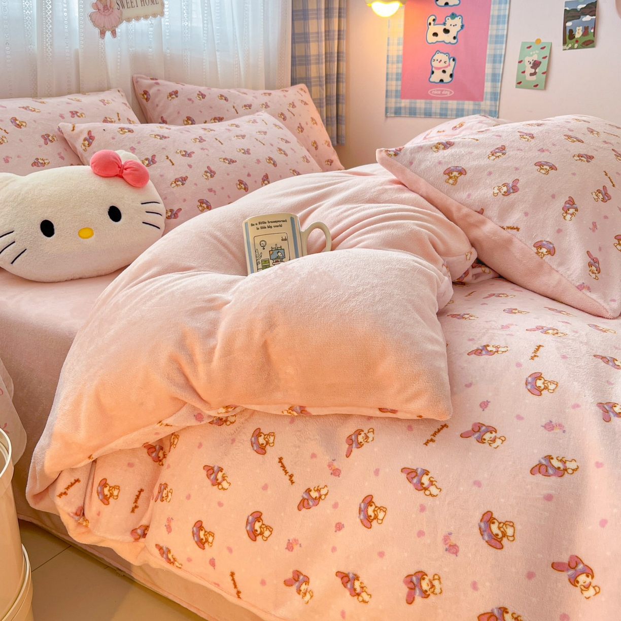 91家纺网 家纺一手货源 找家纺 星禾优选 2025新款三丽鸥高克重牛奶绒印花四件套 绒-糯叽美乐蒂