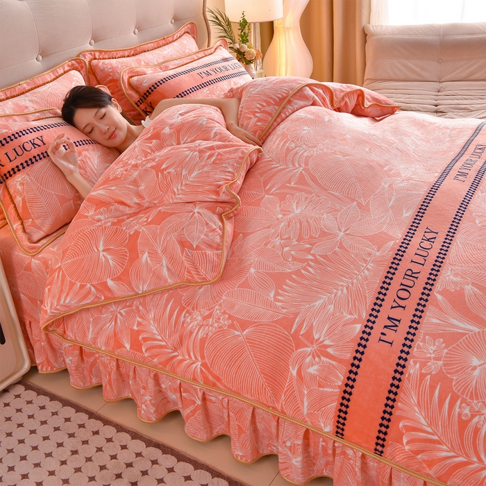 91家纺网 家纺一手货源 找家纺 佳一 2025新款高克重8-9斤 印花牛奶绒四件套 暖暖时光